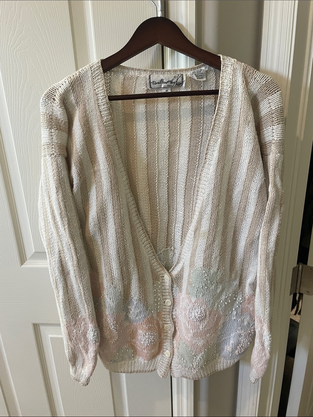 VTG hand knitted needleworks 1989 cardigan grandma core cabin core